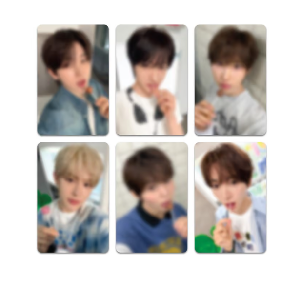[PRE-ORDER] KickFlip - Between Us [2027 Season's Greetings]